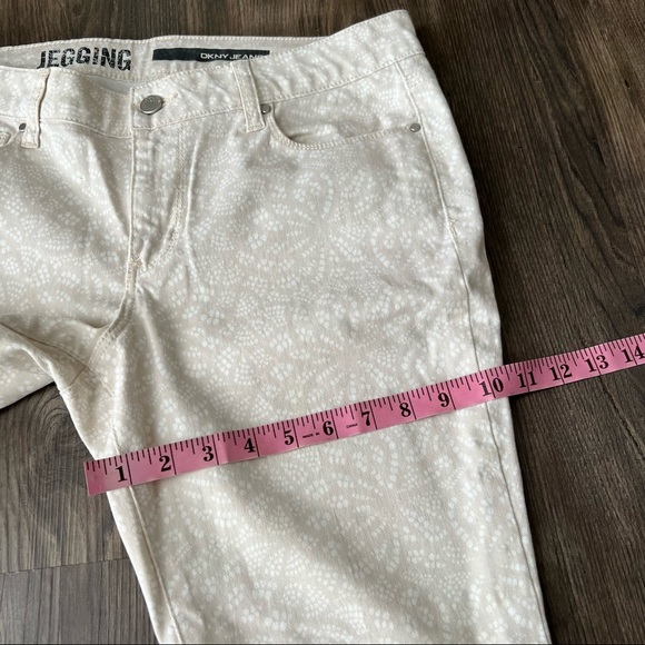 DKNY Jeans Vintage Print Skinny Jeggings - Picture 10 of 14